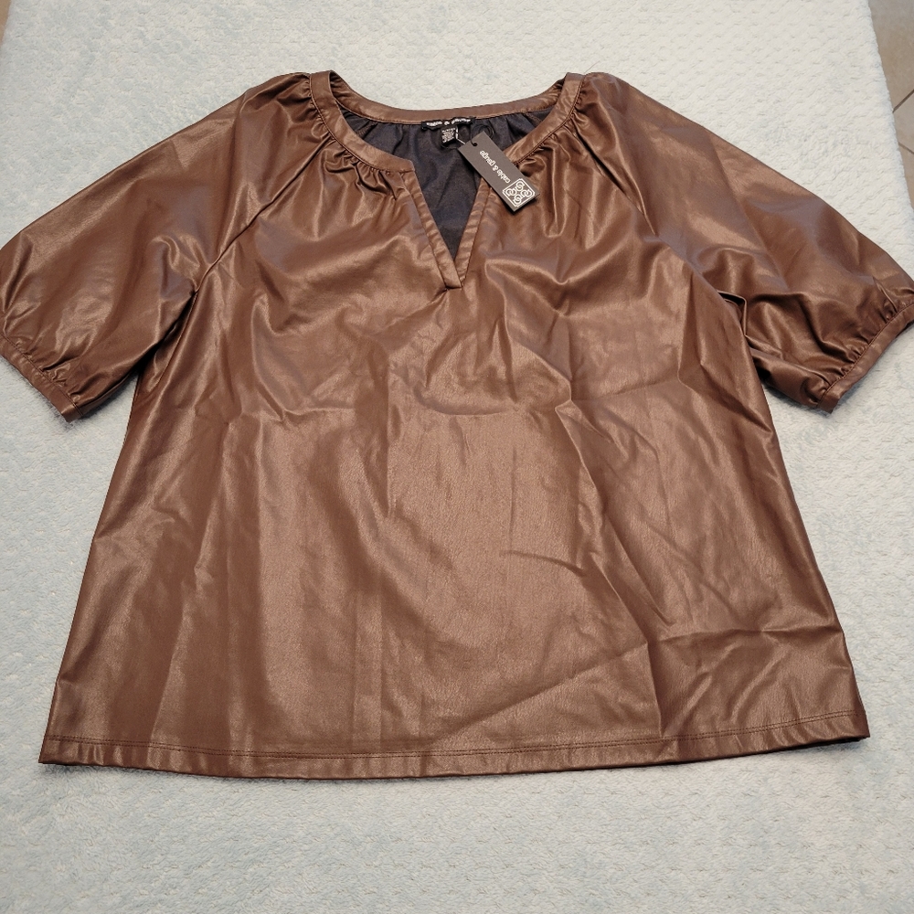 NEW CABLE & GAUGE  WOMENS SHORT SLEEVE FAUX LEATHER BROWN TOP-NWT - Picture 4 of 13